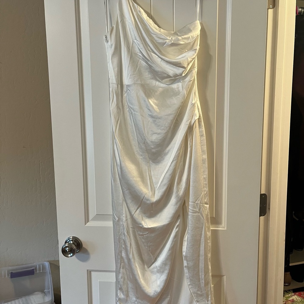 Elliatt One Shoulder White Dress